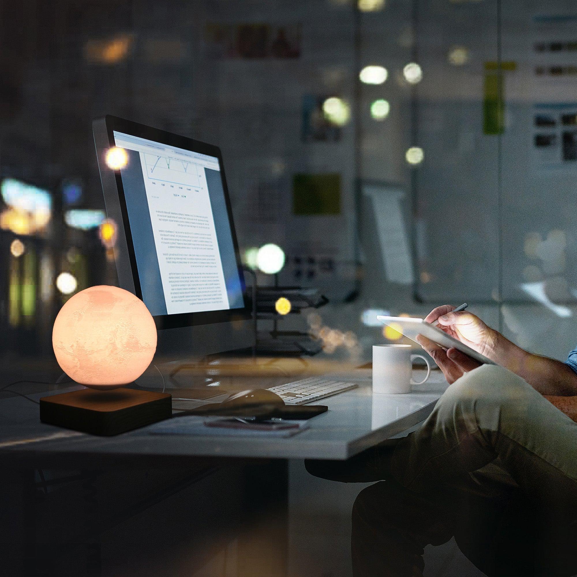 Magnetic Levitating Planet Lamp